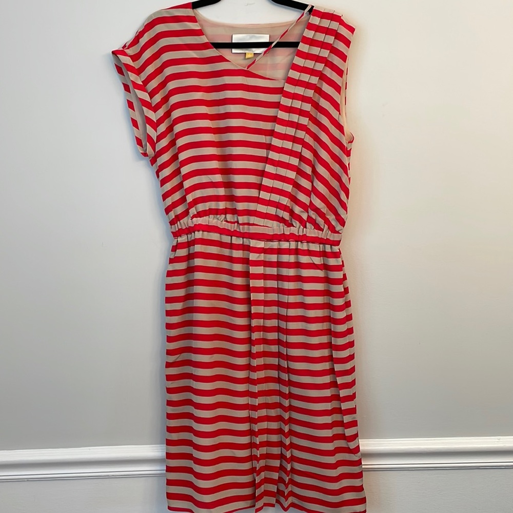 Leifsdottir, size 8 dress, asymmetrical sleeves